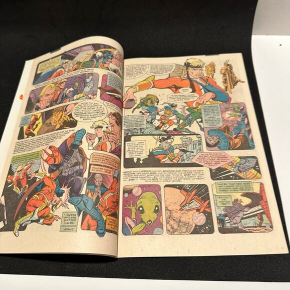 DC Comics ATARI FORCE 9 Shadows of the Past Comic Book Magazine - Picture 6 of 9